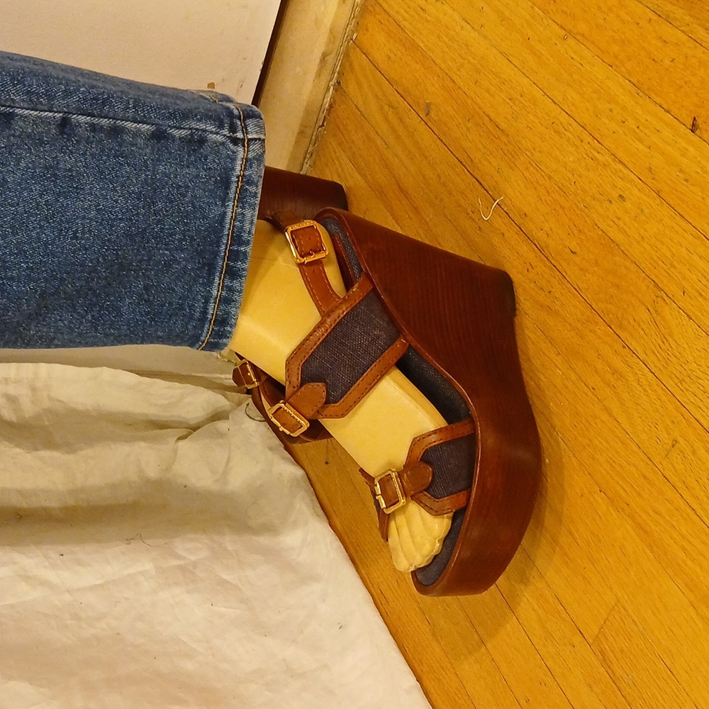 Like New Tory Burch Brown Leather & Navy Blue Denim Wedge Platform Heels - Picture 13 of 16